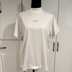 MO&Co. Elegant White Short Sleeve T-shirt. Size L